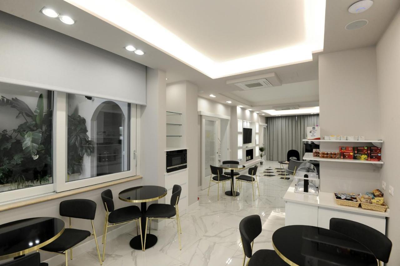 B&B La Dolce Vita ฟอนดี ภายนอก รูปภาพ