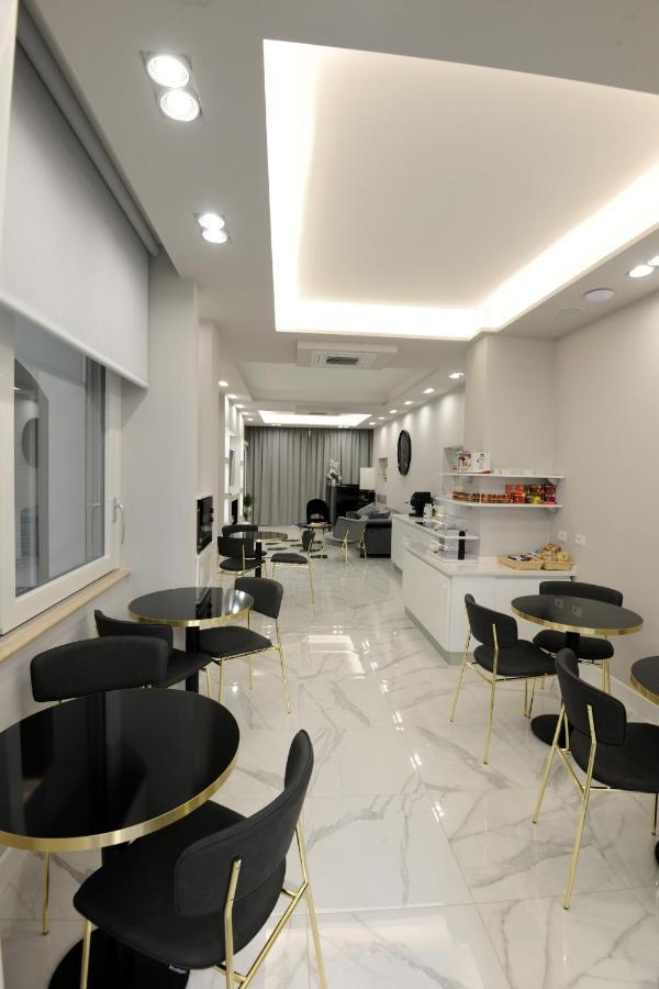 B&B La Dolce Vita ฟอนดี ภายนอก รูปภาพ